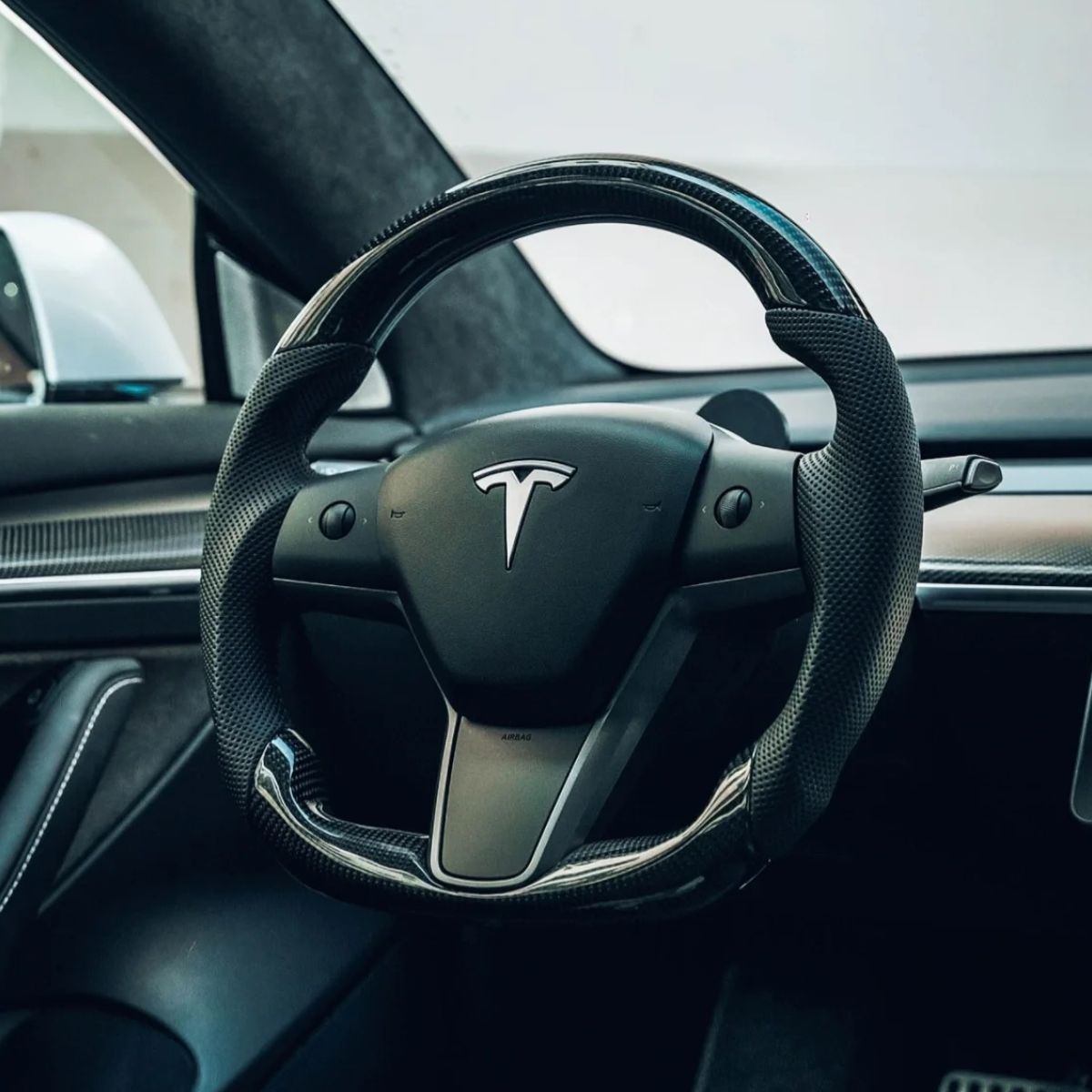 Carbon Fiber Sport Steering Wheel for Tesla Model 3 / Y - HyperSteering