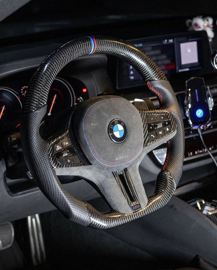 Carbon Fiber Steering Wheel BMW M5 F0X F1X F9X (2010 - 2018)by HyperSteering - HyperSteering