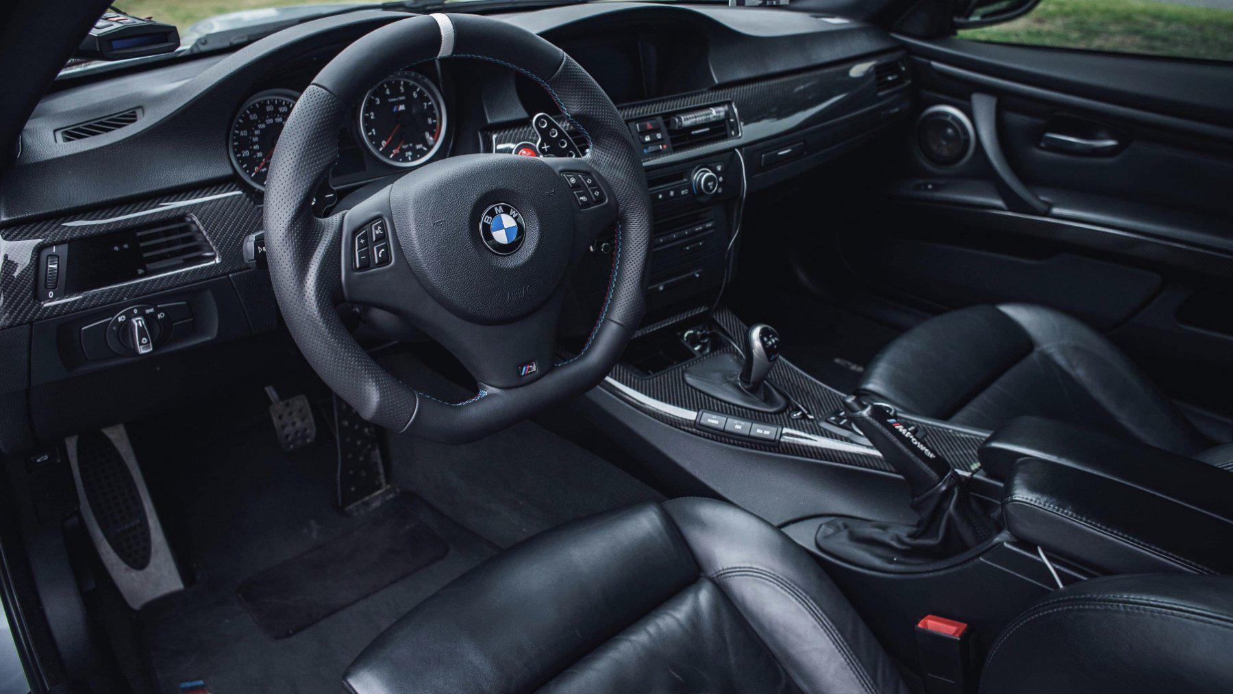 Custom Steering Wheel - 05 - 13 BMW 1/3/X1/X3/M3 Series M Sport| E90 E91 E92 E93 E82 E88 E84 E83 by HyperSteering - HyperSteering
