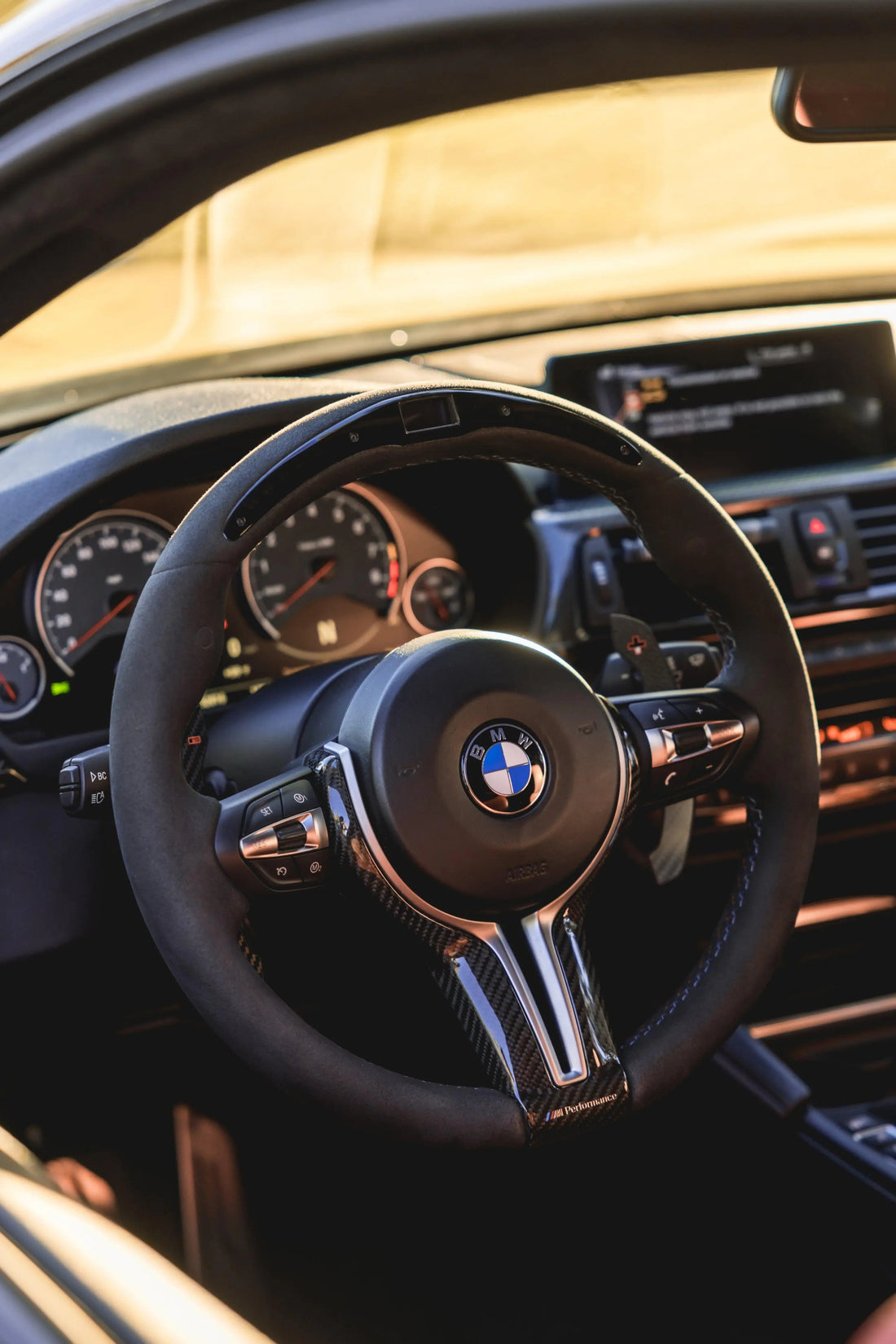 Custom Steering Wheel 10 - 18 BMW M5 M6 DCT | F10 F12 F13 by HyperSteering - HyperSteering