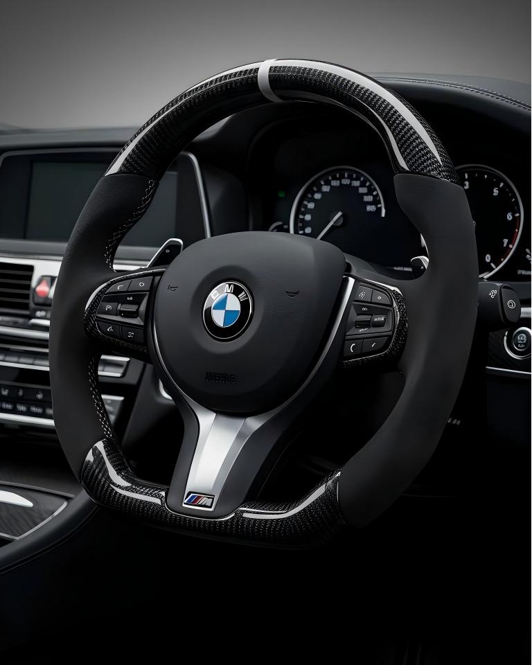 Custom Steering Wheel BMW 5 series sedan 04 - 10 | 5 6 Series | E60 E63 E64 by HyperSteering - HyperSteering