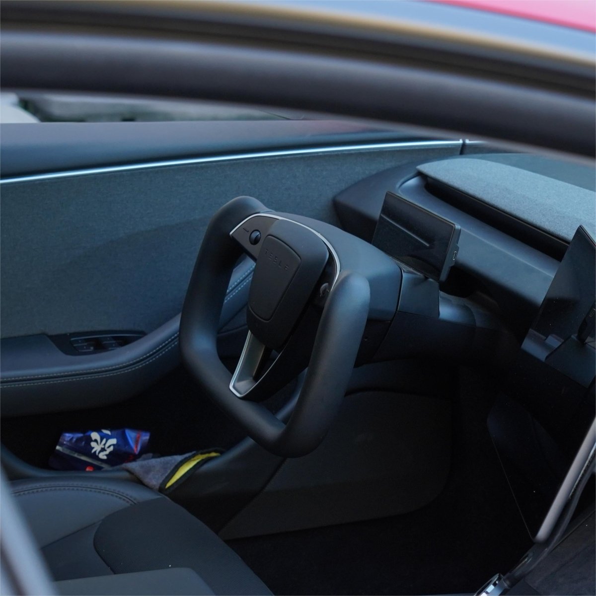 Model 3 Highland / Model Y Juniper Yoke Plaid Steering Wheel - HyperSteering