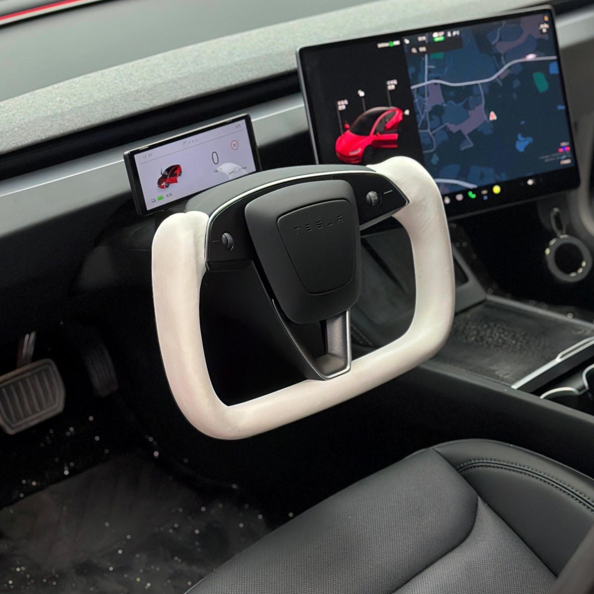 Model 3 Highland & Model Y Juniper Yoke Plaid Steering Wheel 【White Leather】 - HyperSteering