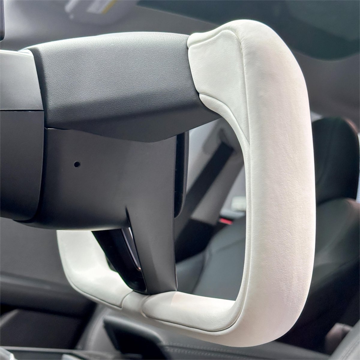 Model 3 Highland & Model Y Juniper Yoke Plaid Steering Wheel 【White Leather】 - HyperSteering