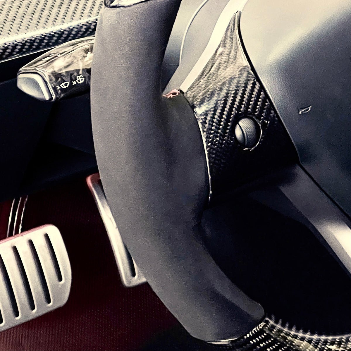 Model 3 / Y Round Suede Steering Wheel - HyperSteering