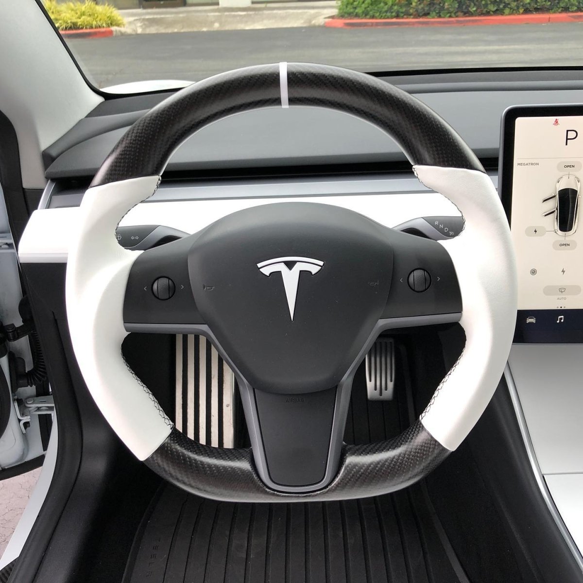 Model 3 / Y Sport Round Carbon Fiber Steering wheel - HyperSteering