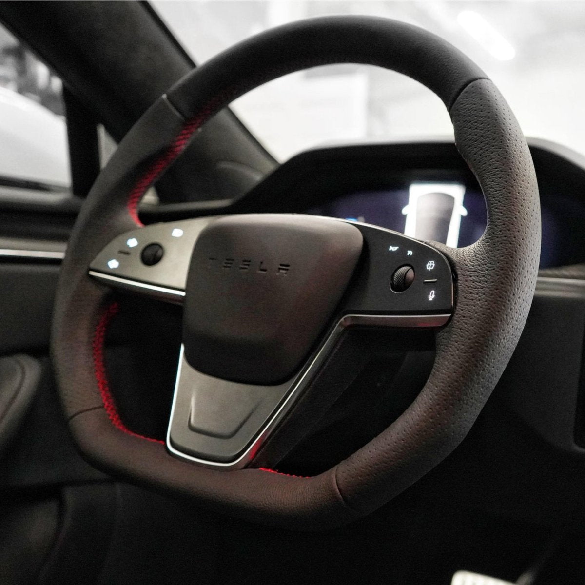 Plaid Round Steering Wheel Replacement for Tesla Model S / X 2021 - 2025 - HyperSteering