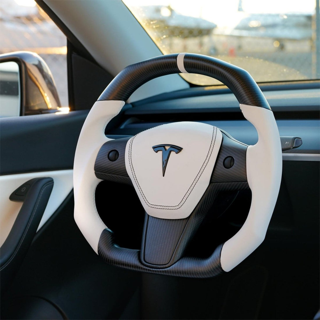 Square Carbon Fiber Steering Wheel for Tesla Model 3 / Y - HyperSteering